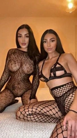 Eve & Adda — 5 / 6
