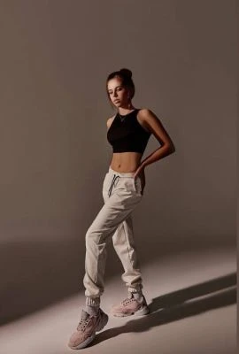 Ewa — 7 / 9