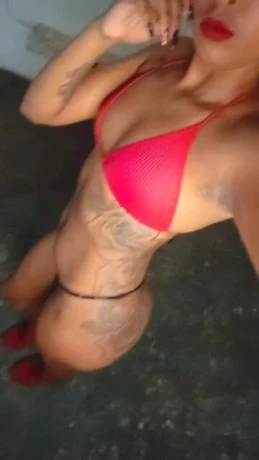 Bruna Melo — 2 / 4