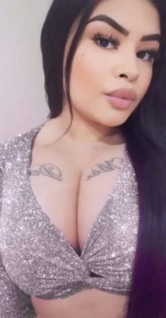 Stefanni Maciel — 2 / 5