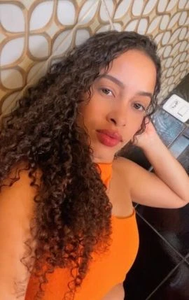 Juju Freitas — 4 / 5