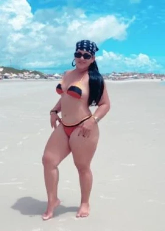 Isis Maria — 4 / 5