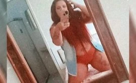Ágatha Mello — 4 / 9