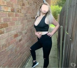 Female Escort — 7 / 9