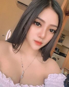 Jessica — 3 / 4