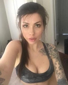 Hannh, Escort, Columbus