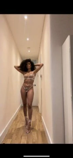 Maria Flor — 4 / 9