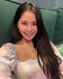 Kayla — 4 / 5