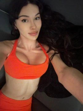 Karolina — 4 / 6
