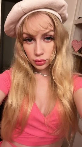 Kim — 3 / 4