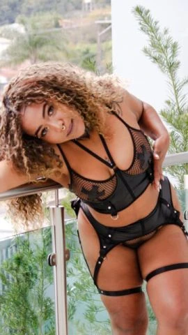 Isadora Menezes, Escort, São Paulo