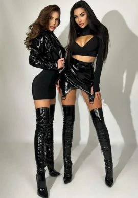 Natalie & Lora — 4 / 7
