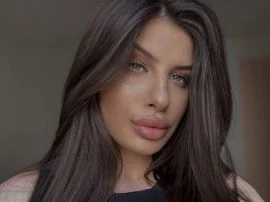 Viktoria, Escort, Genoa
