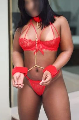 Kelly Costa — 5 / 6