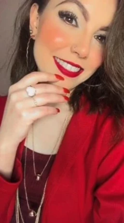 Laura Petri — 7 / 8