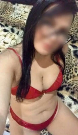 Luna Ferrari — 3 / 5