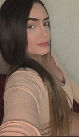 Julia Victoria — 4 / 5
