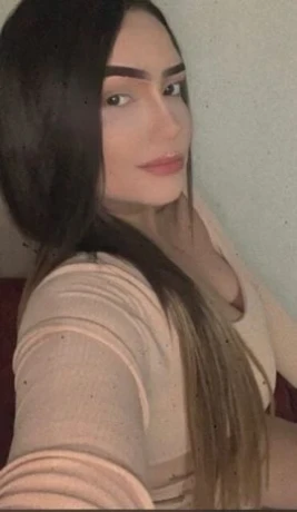 Julia Victoria — 4 / 5