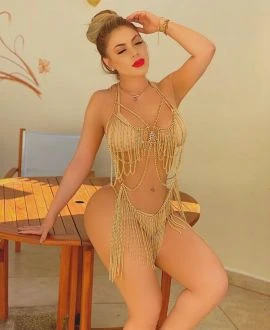 Daniella — 6 / 7
