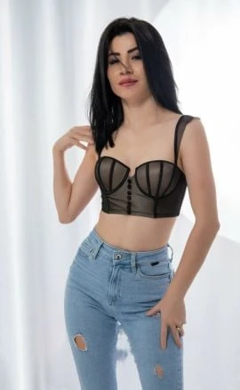 Karina — 3 / 8