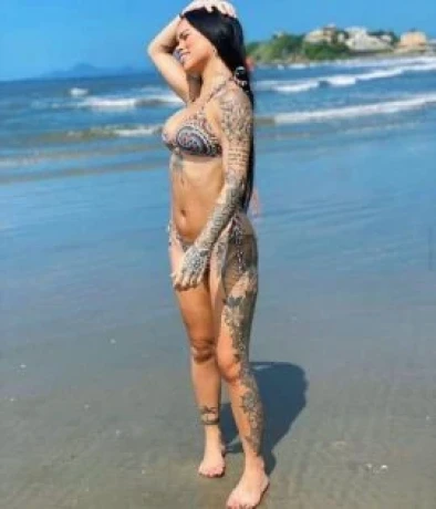 Letícia Gomes — 2 / 8