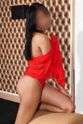 Turkish girl Selin — 8 / 9