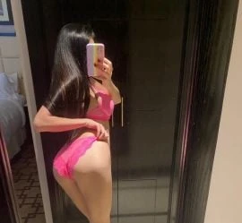 Mia — 8 / 9