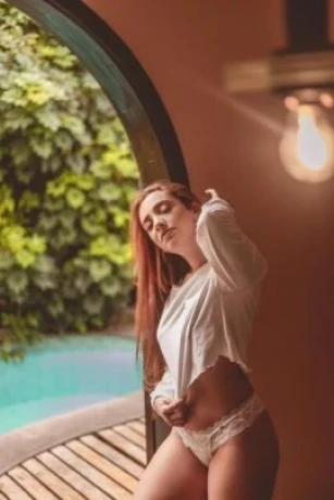 Kiara Santos — 4 / 9