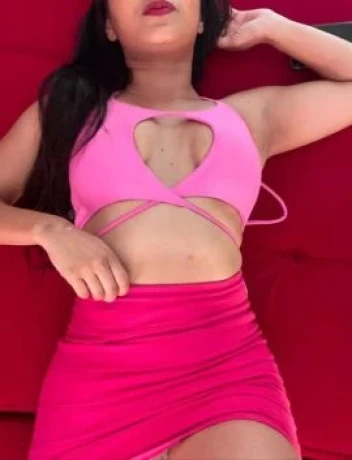 Yara Medeiros — 4 / 9