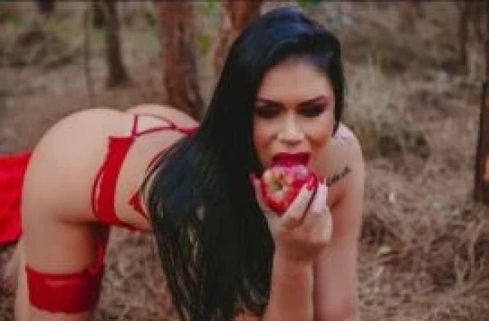 Ravena Miller — 2 / 5