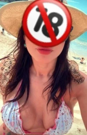 Flávia Bueno — 4 / 5