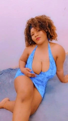 Sara Bella — 2 / 5
