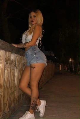 Fernanda — 2 / 4