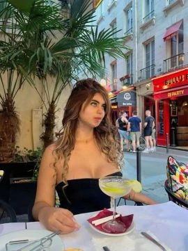 Valery — 7 / 9