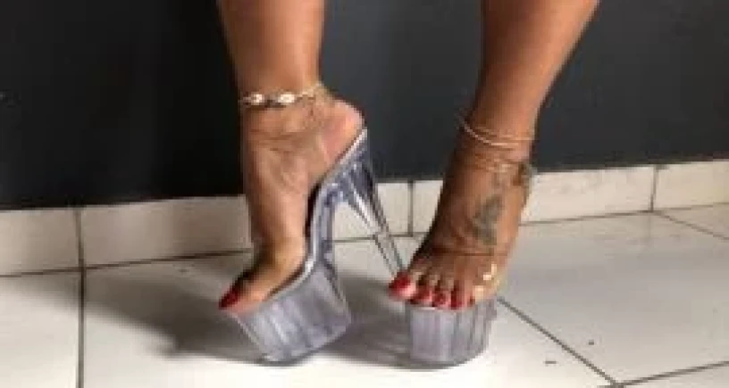 Inara Dominatrix — 1 / 9