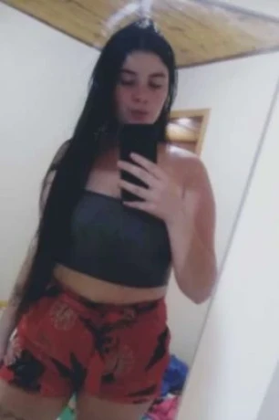 Larissa Silva — 2 / 5