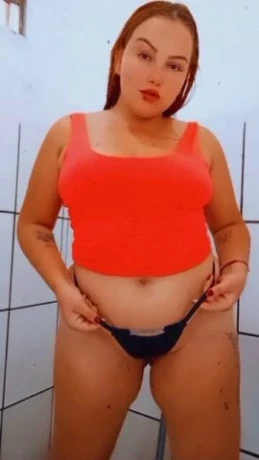 Rhianna Pereira — 1 / 5