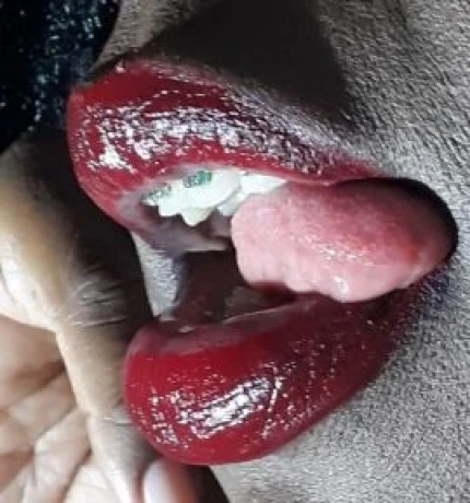 Verônica Vasconcelos — 4 / 5