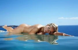 Jina, Escort, Milan