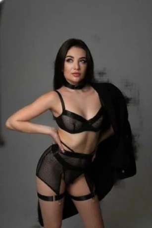 Vika Cannes — 5 / 6