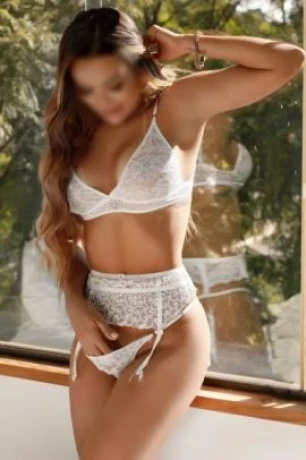 Lara Freitas — 3 / 5