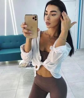Alex — 3 / 6