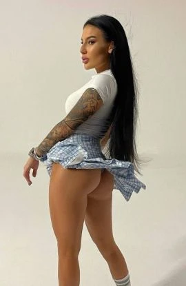 Nadya — 8 / 9