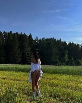 Vika — 2 / 9