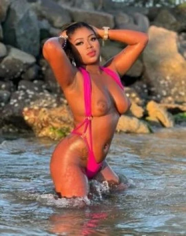 Agatha Bianchi — 3 / 9