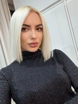 Ilona — 2 / 5