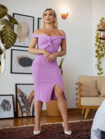 Diana Menezes — 7 / 9