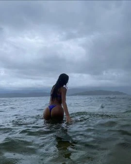 Bella — 3 / 5