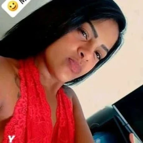 Natasha Muniz — 4 / 5