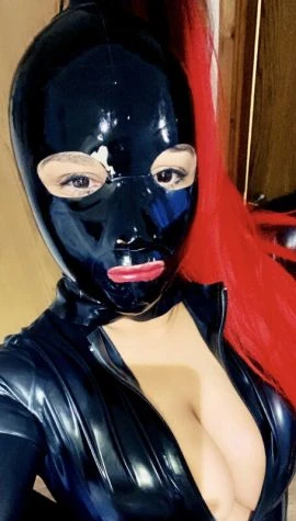 MEDUSA DOMINATRIX — 2 / 9